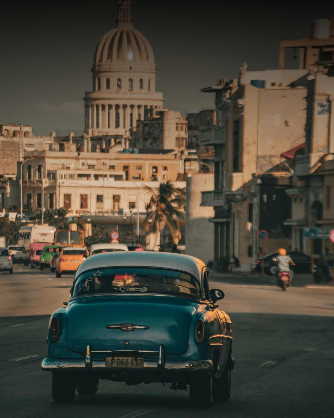 Havana Travel Guide 2026: Local Tips, Neighborhoods & Insider Secrets