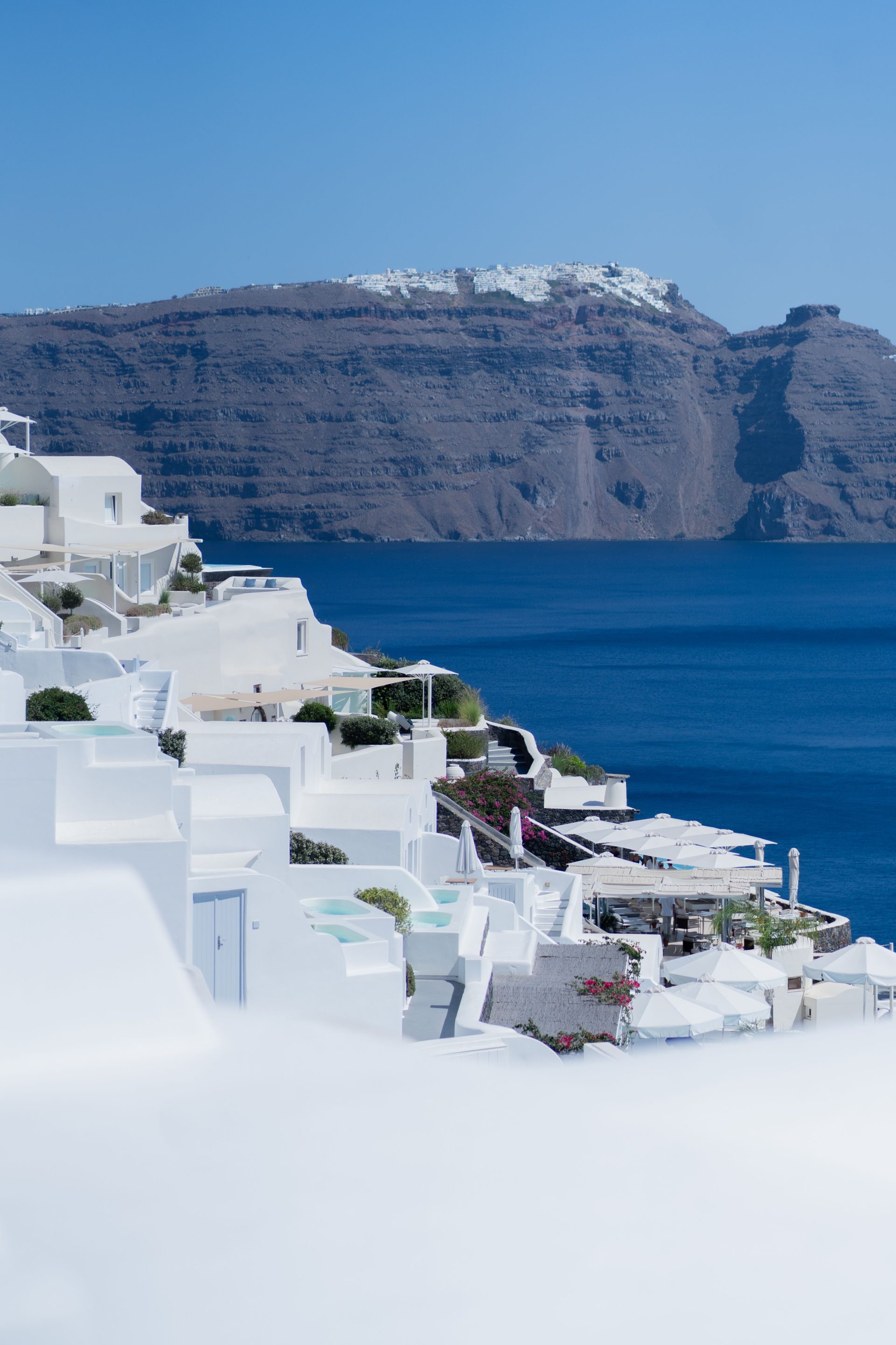 Santorini Travel Guide 2026: What It’s Actually Like to Be There