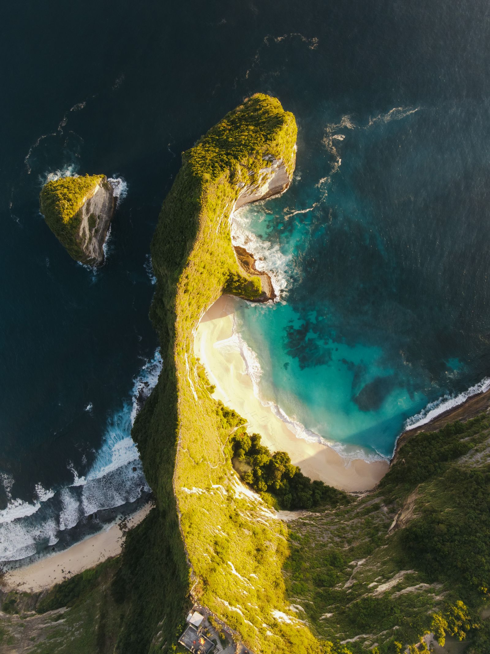 Aerial view of Kelingking Beach on Nusa Penida, Bali, with its cliff and turquoise water