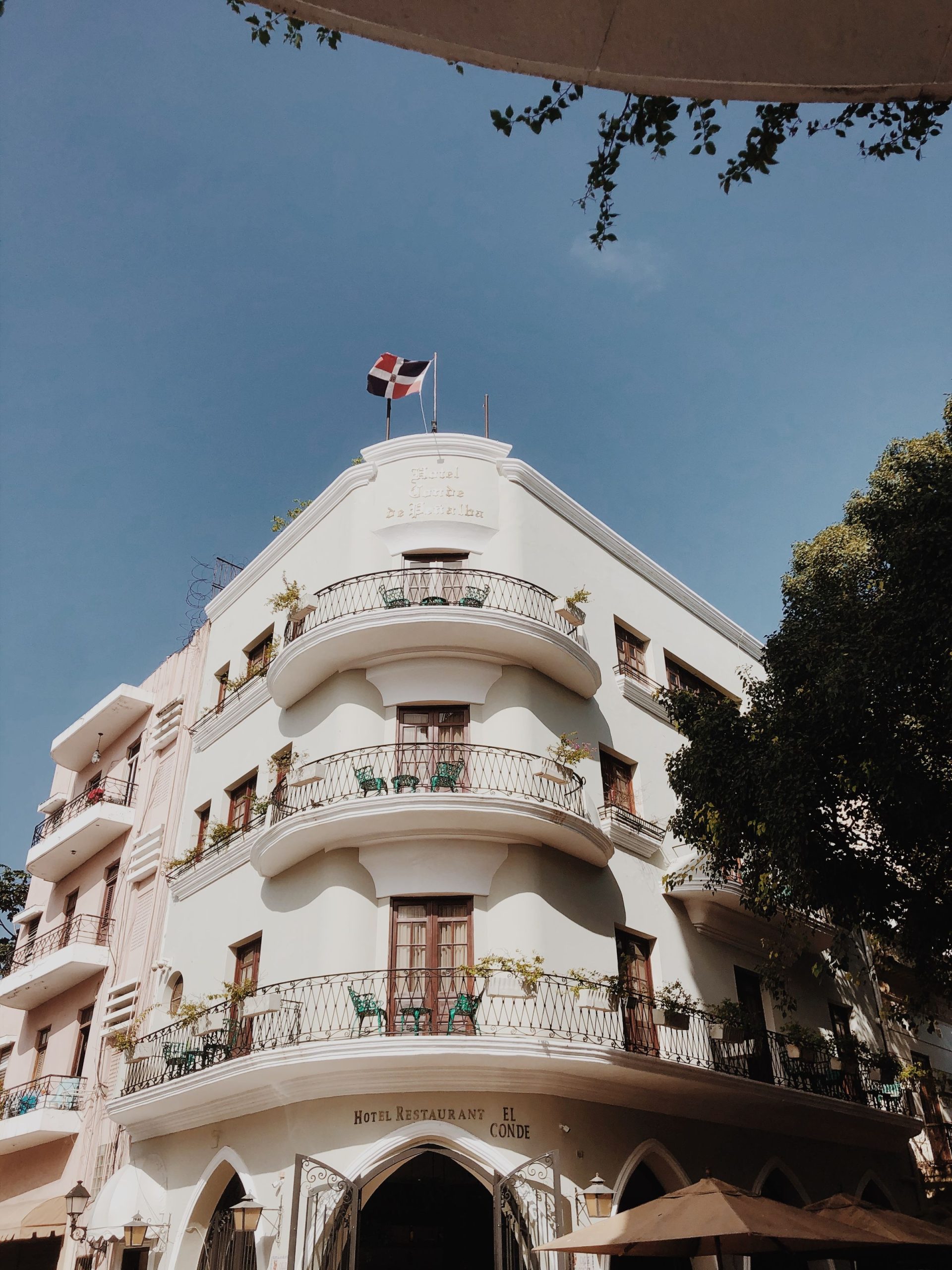 Colonial architecture with the Dominican flag in Santo Domingo